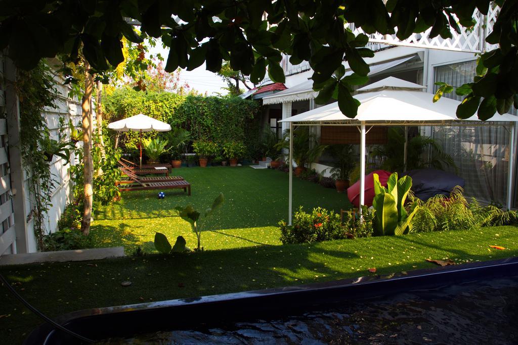 Barefeet Naturist Resort (Adults Only) Bangkok Luaran gambar
