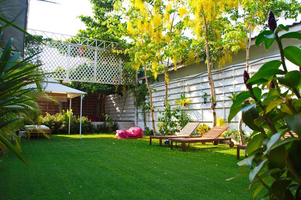 Barefeet Naturist Resort (Adults Only) Bangkok Luaran gambar