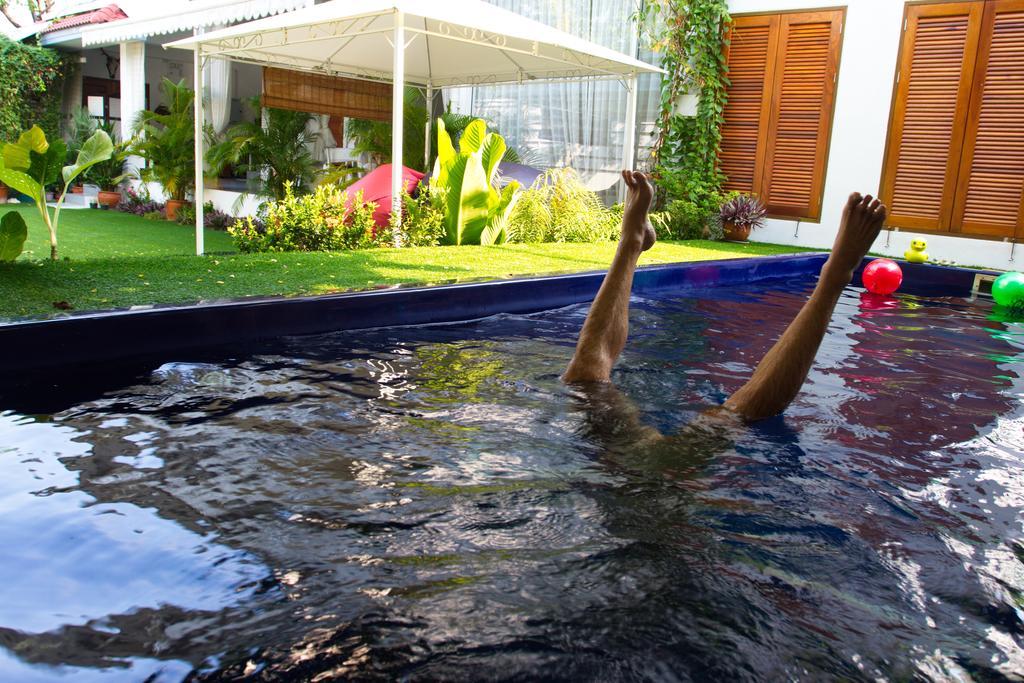 Barefeet Naturist Resort (Adults Only) Bangkok Luaran gambar