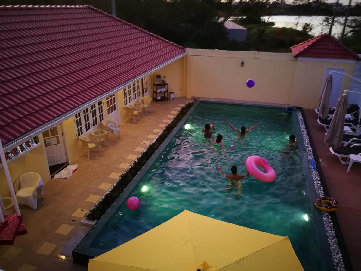 Barefeet Naturist Resort (Adults Only) Bangkok Luaran gambar